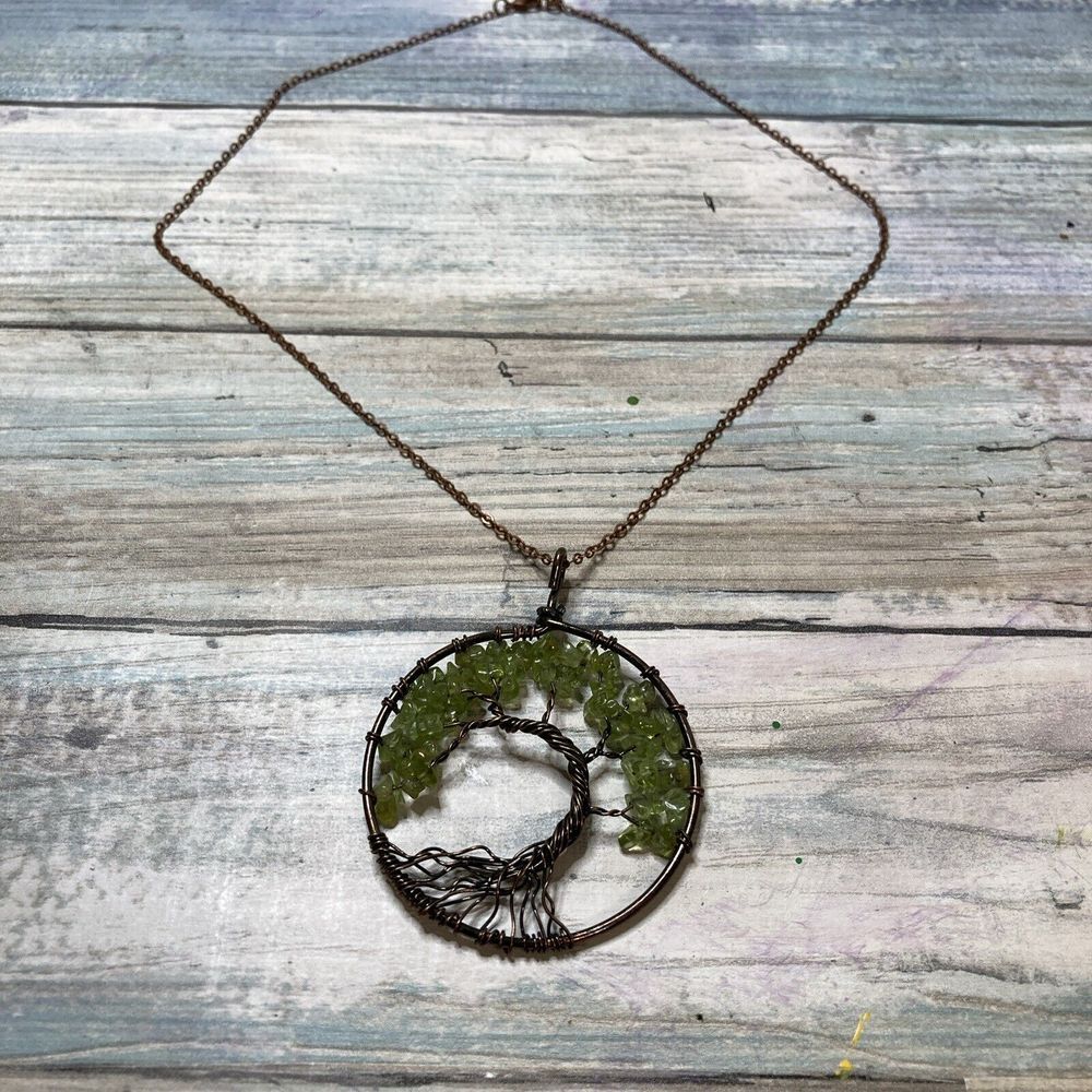 Tree of‎ Life Pendant Peridot Chips Semi Precious Necklace 18" Copper Chain